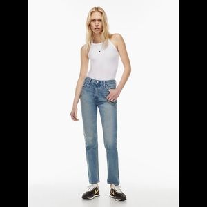 CLOSED denim. Slim straight jean.